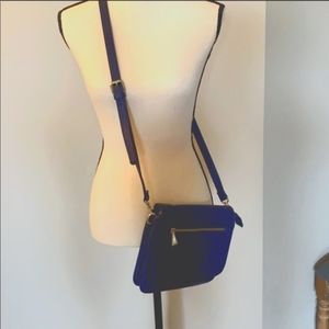 EUC Liz Claiborne blue crossbody purse